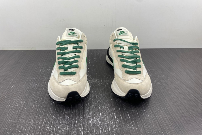 Sacai x VaporWaffle “Tour Yellow  DD1875-102