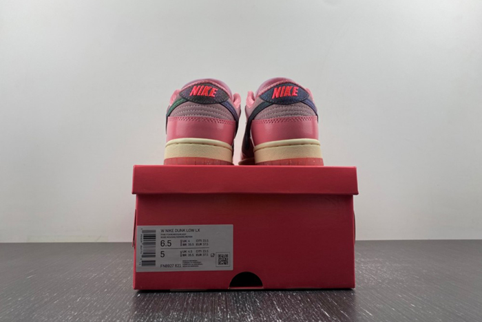 Nike Dunk Low “Barbie” FN8927-621