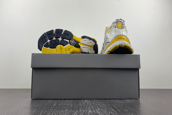 7.5 Ba*len*cia*ga/ 772767-w3rny-91790