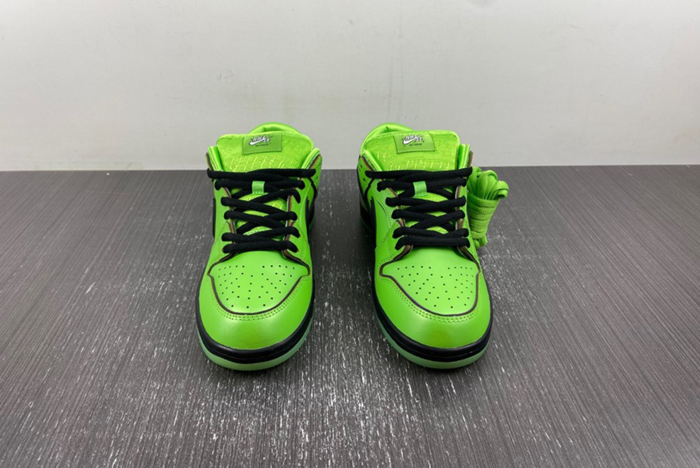 The Powerpuff Girls x Nike SB Dunk Low FZ8319-300 a