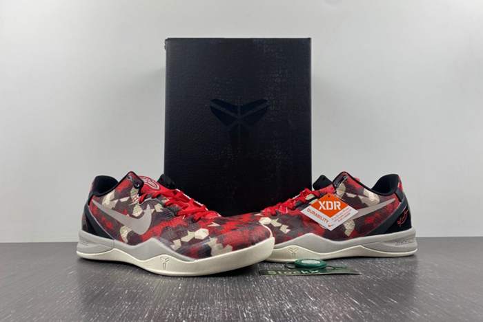 Kobe 8 System "Milk Snake" 555035-601