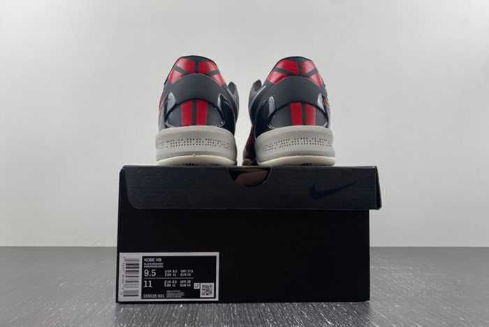 Kobe 8 System "Milk Snake" 555035-601