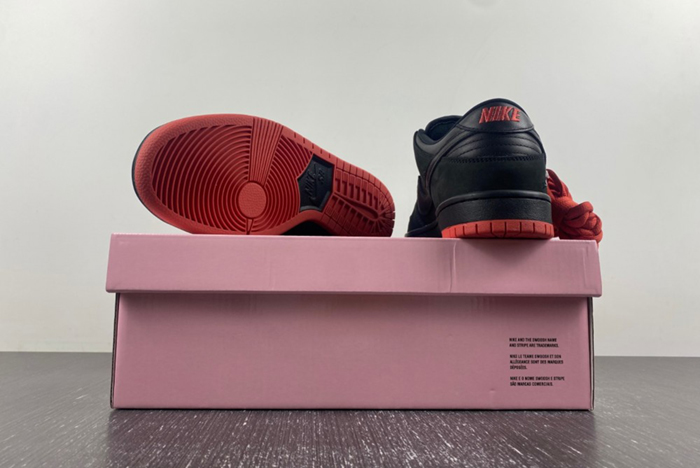 Nike Dunk SB Low TRD QS “Pigeon” 883232-008