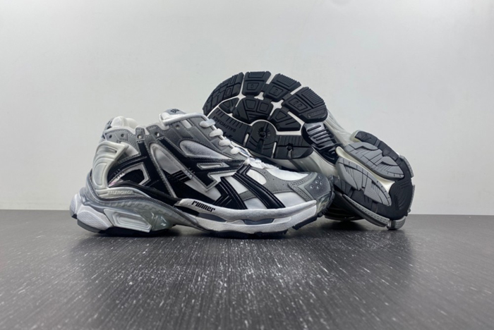 7.5 Ba*len*cia*ga  677403-w3rb5-9012