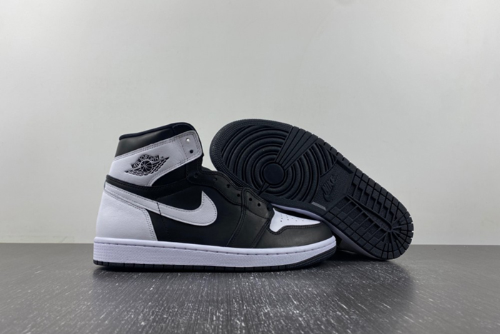 Air Jordan 1 High OG “Reverse Panda DZ5485-010
