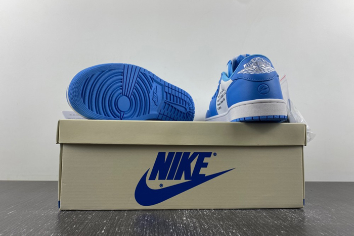 OFF-WHITE x Travis Scott x Air Jordan 1 OW  DM7866-180