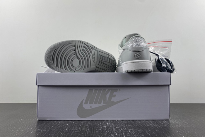 OFF-WHITE x Travis Scott x Air Jordan 1 OW DM7866-198