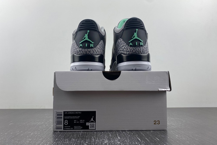 Air Jordan 3 “Green Glow CT8532-031