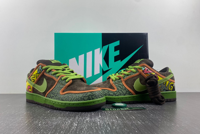 Nike SB Dunk Low “De La Soul 789841-332