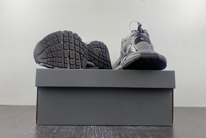 Ba*len*cia*ga phantom sneaker 778698 w3xll 2097