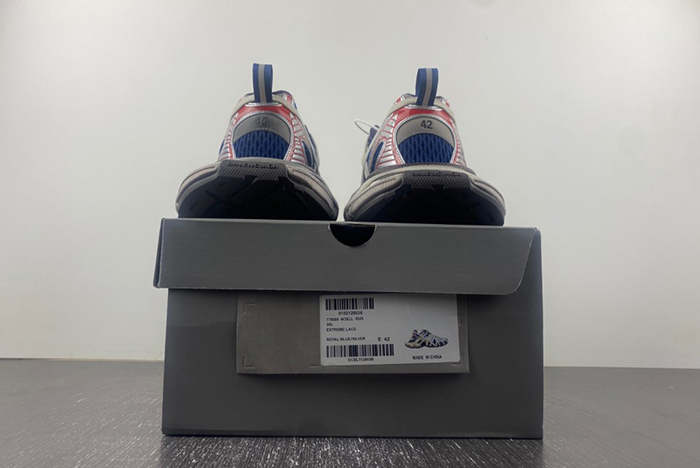 Ba*len*cia*ga phantom sneaker 778698 w3xll 0525