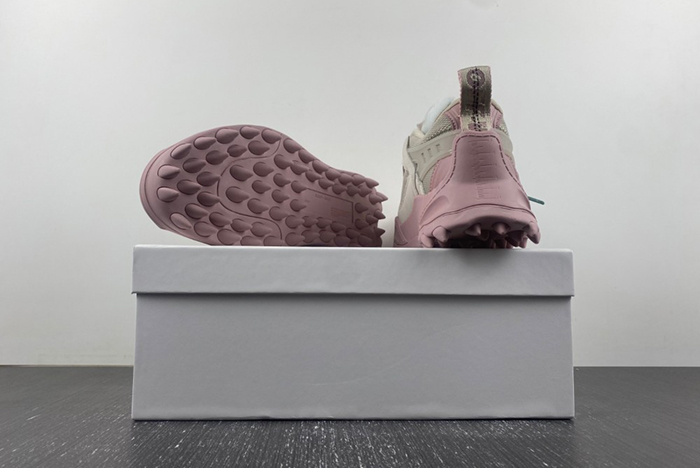 Off-White c/o Virgil Abloh