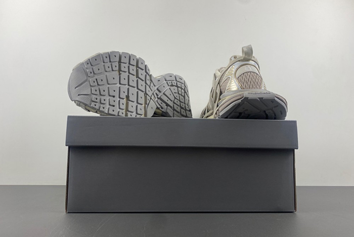 Ba*len*cia*ga phantom sneaker 778698 w3xll 9191 i8