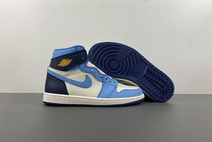 Air Jordan 1 High OG“First in Flight FD2596-400