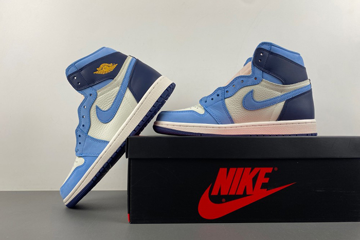Air Jordan 1 High OG“First in Flight FD2596-400
