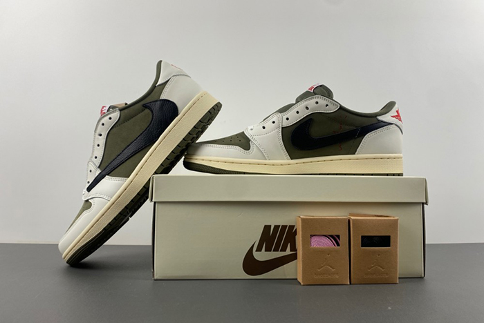 Travis Scott x Air Jordan 1 Low OG DM7866-200