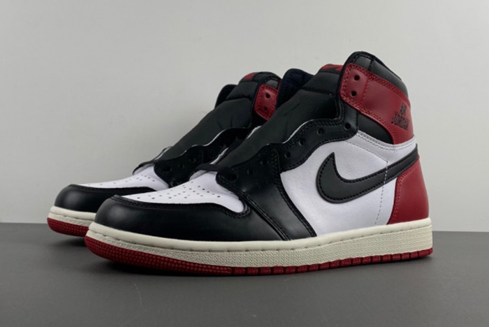 Air Jordan 1 High OG “Black Toe Reimagined DZ5485-106