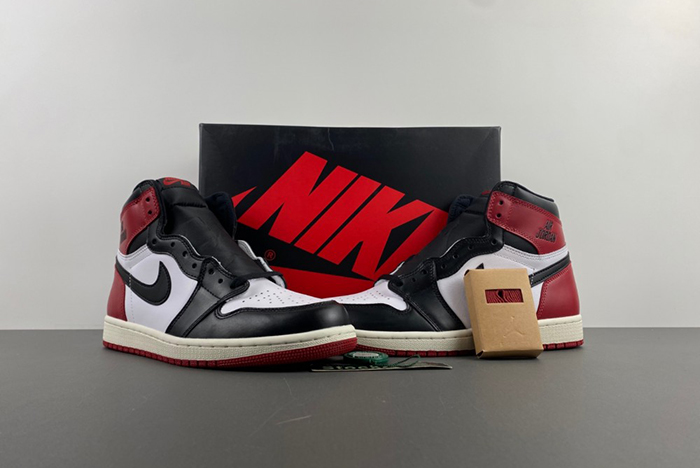 Air Jordan 1 High OG “Black Toe Reimagined DZ5485-106