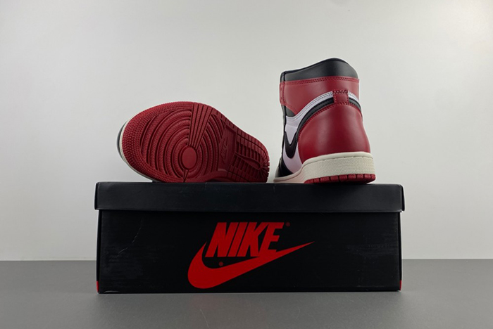 Air Jordan 1 High OG “Black Toe Reimagined DZ5485-106