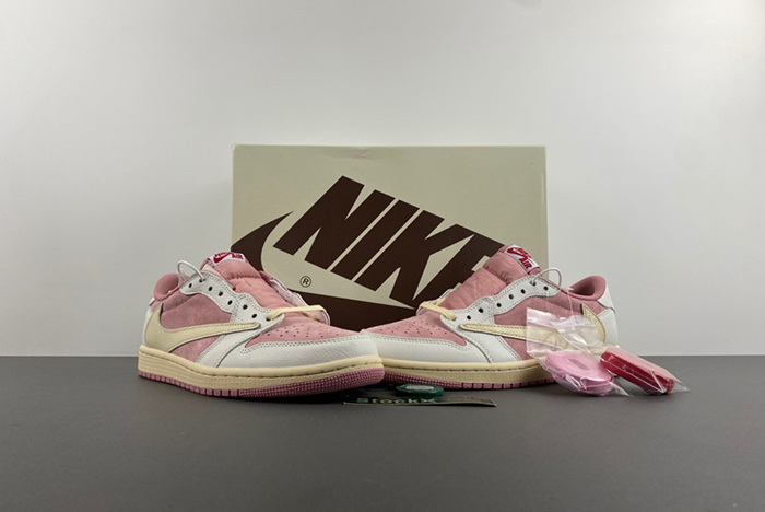 Travis Scott x Air Jordan 1 Low OG DM7866-600