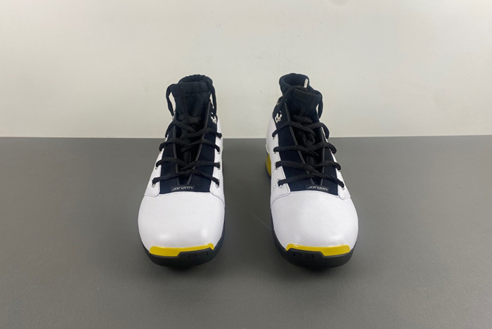 Air Jordan 17 Low “Lightning” FJ0395-100