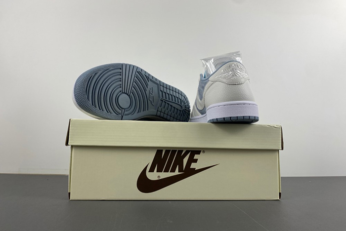 Travis Scott x Air Jordan 1 DM7866-888