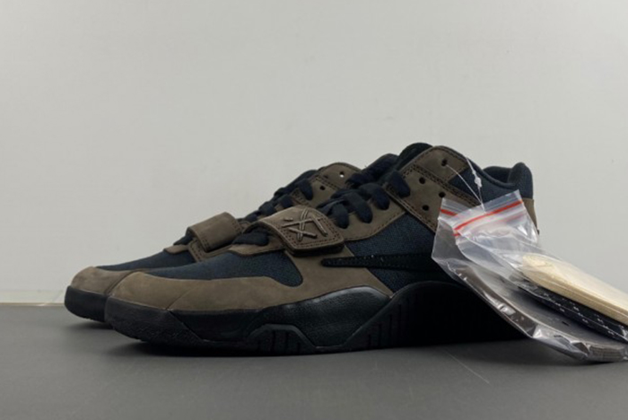 Travis Scott x Air Jordan 1 Low JACK