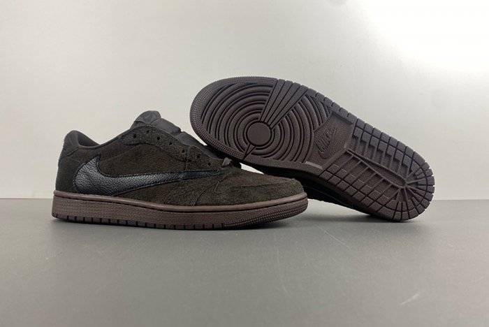 Travis Scott x Air Jordan 1 Low OG  DM7866-202