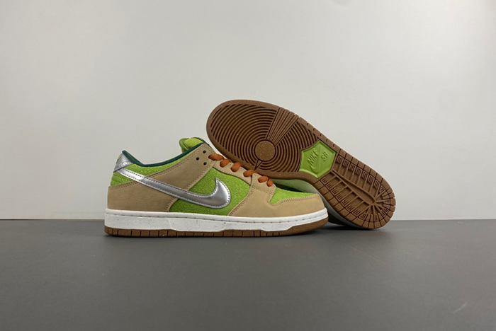 Nike SB Dunk Low “Escargot” FQ7585-200