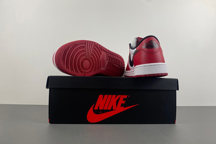 Air Jordan 1 Low Chicago OG  705329-600