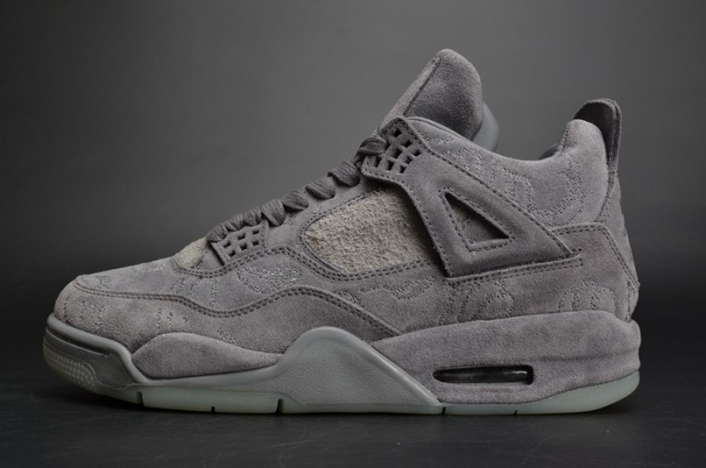 KAWS x Air Jordan 4 